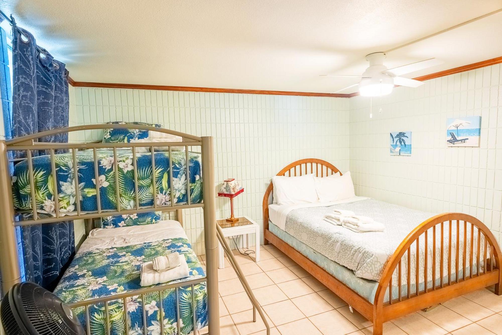 Pats At Punalu'U Apart otel Hau'ula Oda fotoğraf